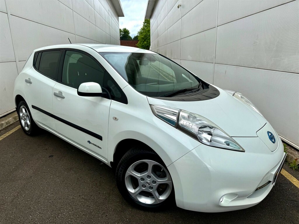 Nissan Leaf Hatchback White