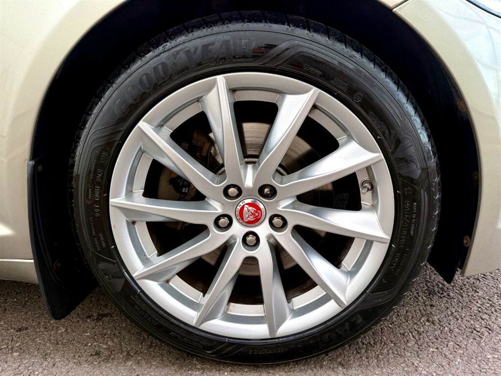 Jaguar XF 2.2 D Premium Green #13