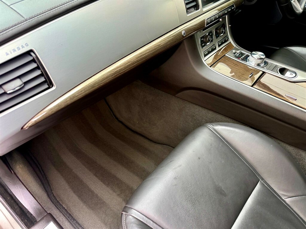 Jaguar XF 2.2 D Premium Green #28