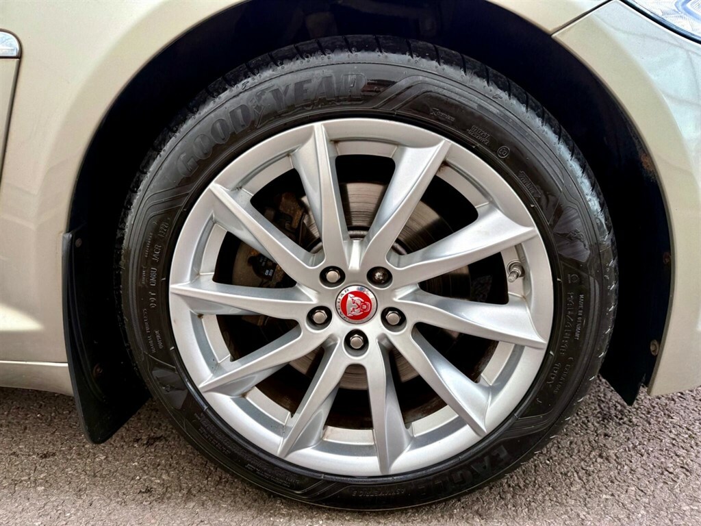 Jaguar XF 2.2 D Premium Green #15