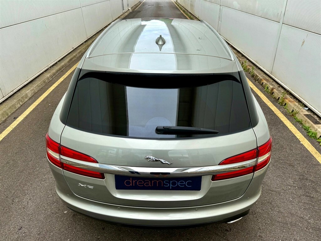 Jaguar XF 2.2D Premium Luxury Sportbrake Eur Gold #4