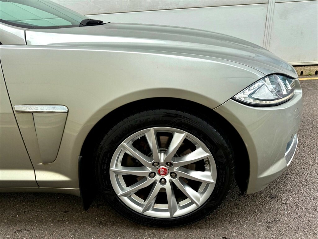 Jaguar XF 2.2 D Premium Green #14