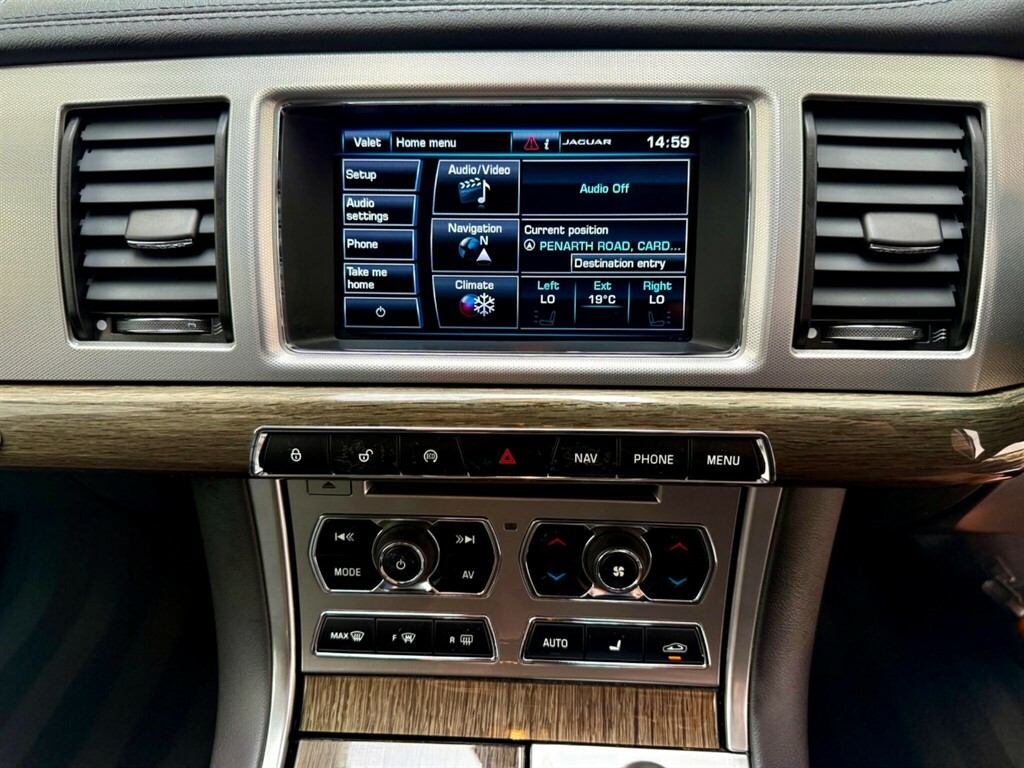 Jaguar XF 2.2 D Premium Green #24
