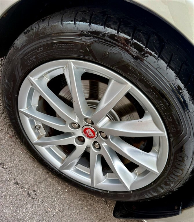 Jaguar XF 2.2 D Premium Green #19