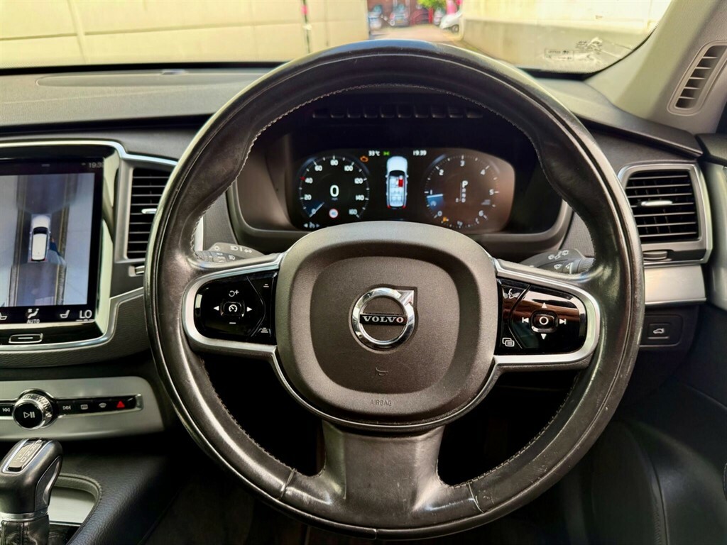 Volvo XC90 Suv Black #37