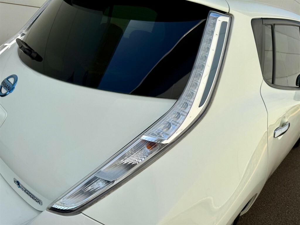 Nissan Leaf 30Kwh Acenta Hatchback 109 Bhp White #15