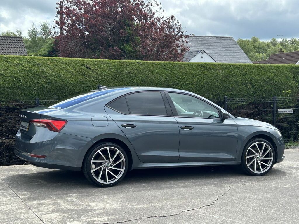 Skoda Octavia Hatchback Blue #4