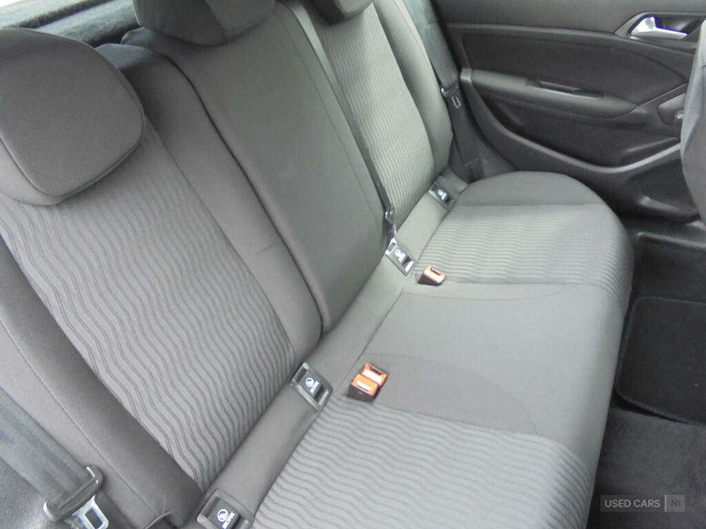 Peugeot 308 Active White #8