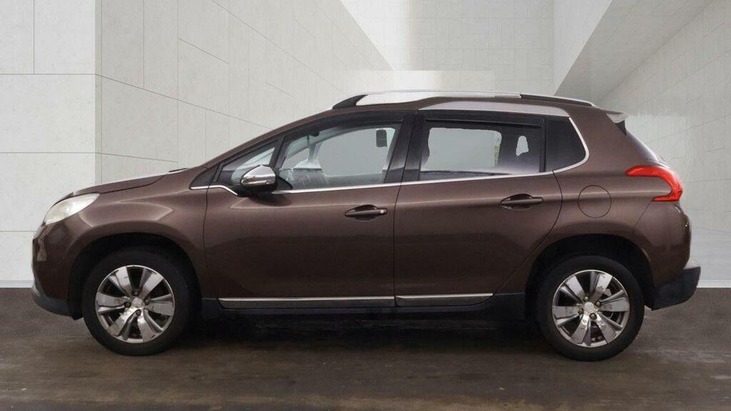 Peugeot 2008 1.6 E-hdi Allure 92 Bhp Black #4