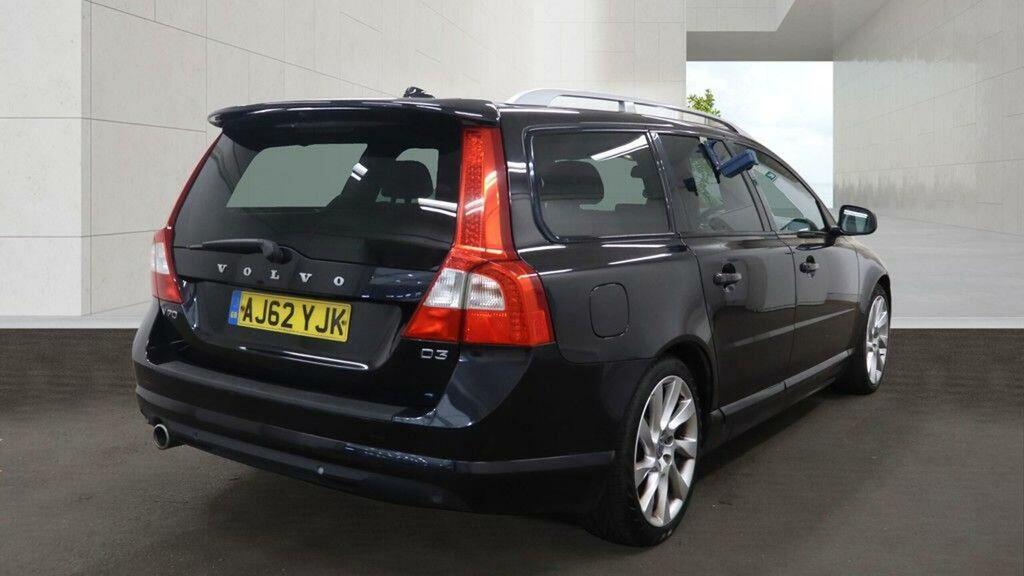 Volvo V70 2.0 D3 R-design Geartronic Euro 5 Ss Black #4