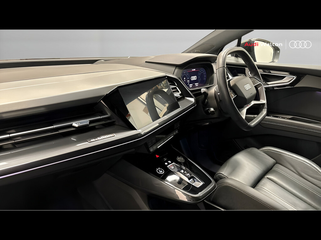 Audi Q4 E Tron Q4 Edition 1 40 E-tron 150,00 Kw VK22YMG Blue #2