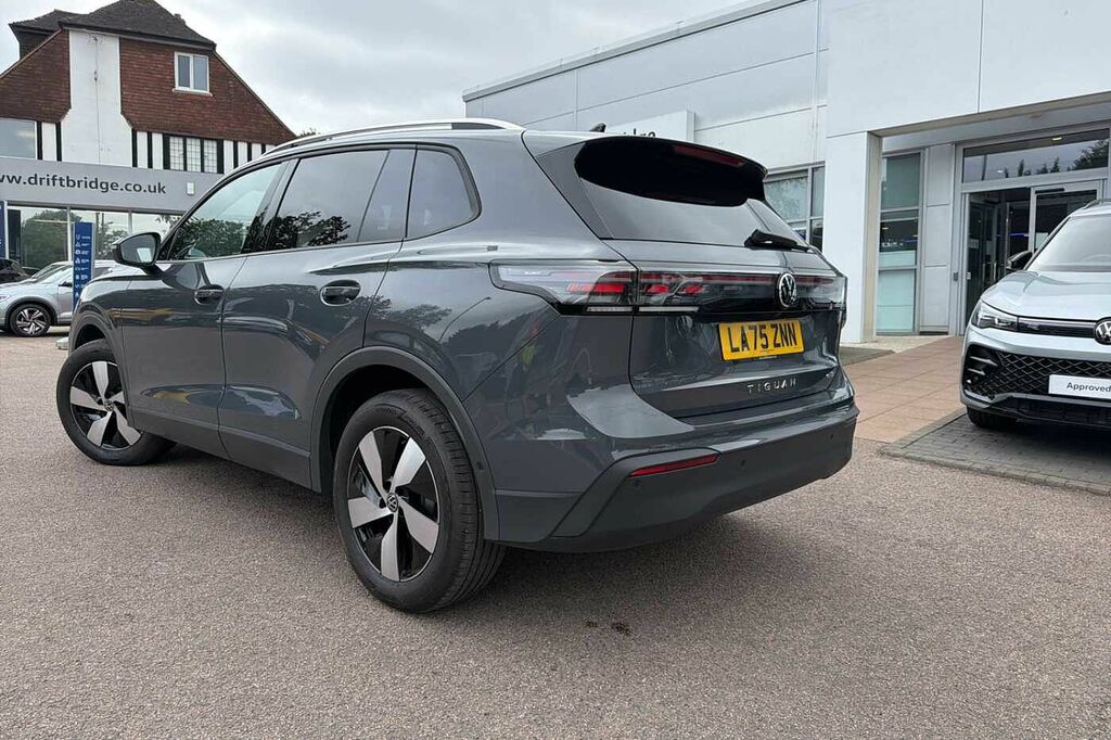 Volkswagen Tiguan 1.5 Etsi 150 Match Dsg LA75ZNN Grey #3