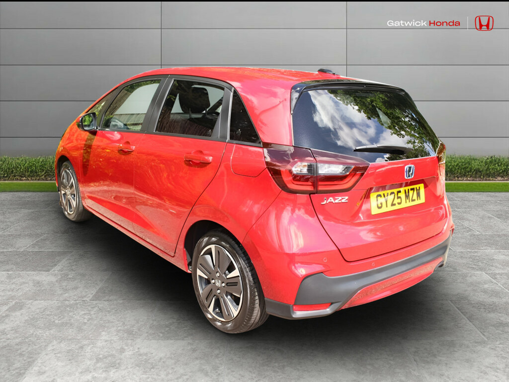 Honda Jazz 1.5 I-mmd Hybrid Advance Ecvt GY25MZW Red #3