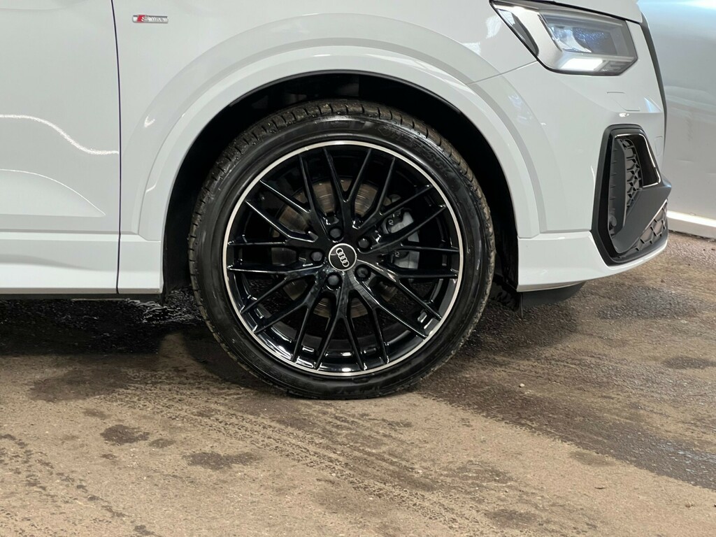 Audi Q2 35 Tdi Quattro Black Edition S Tronic White #4