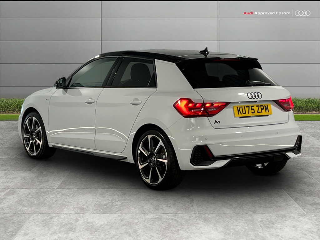 Audi A1 35 Tfsi Black Edition S Tronic KU75ZPM White #3