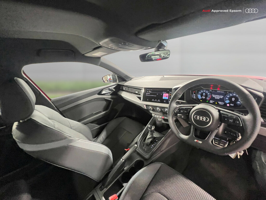 Audi A1 35 Tfsi Black Edition S Tronic DK75WVT Red #2