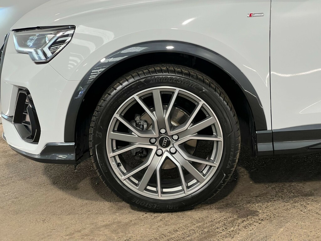 Audi Q3 35 Tfsi Black Edition S Tronic 20 Alloy White #4