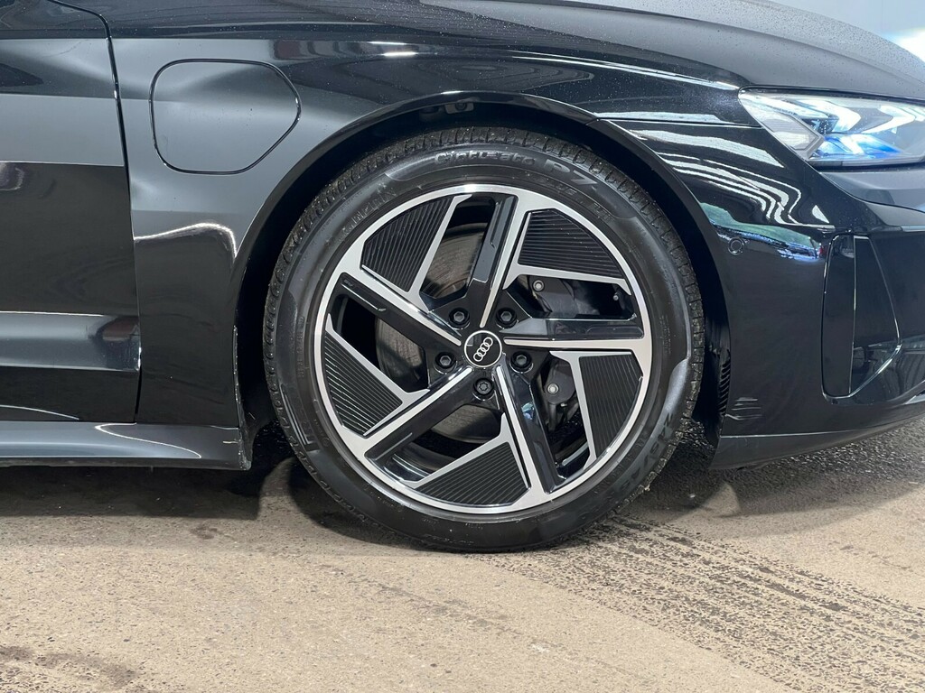 Audi E Tron GT 390Kw Quattro 93Kwh Vorsprung Black #4