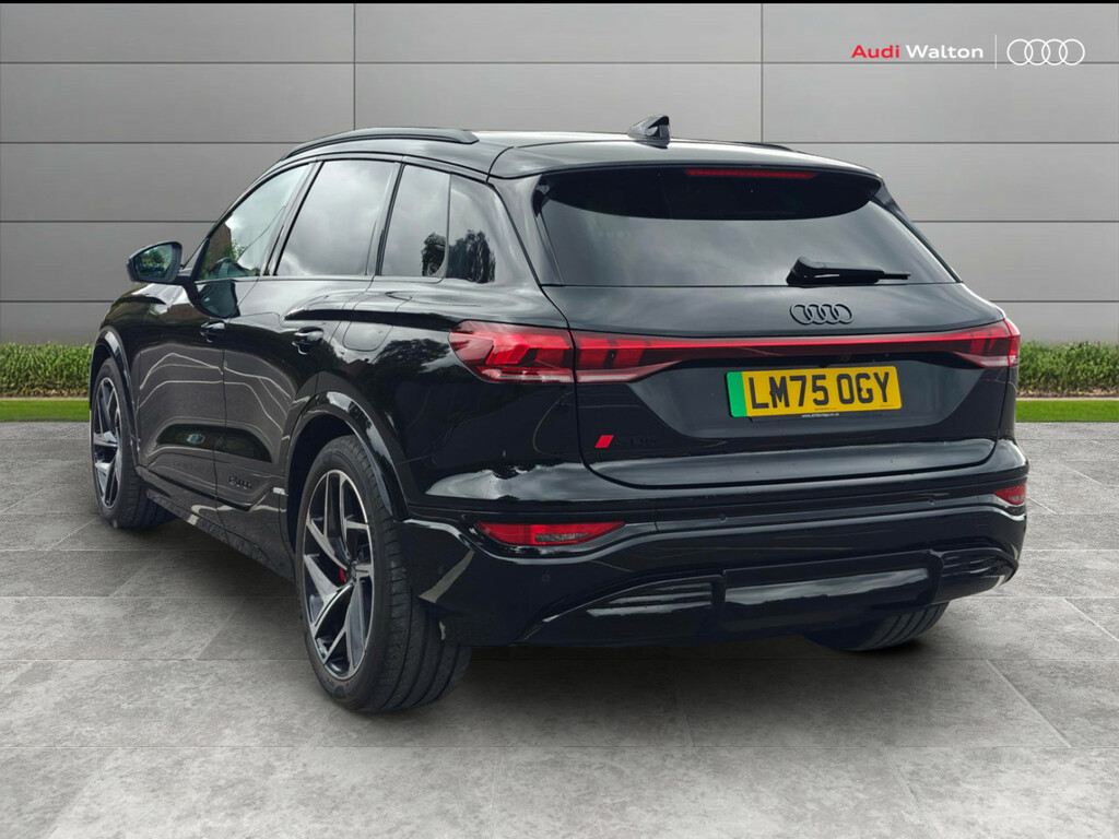 Audi SQ6 E-Tron Sq6 Suv Edition 1 E-tron 360,00 Kw Black #3