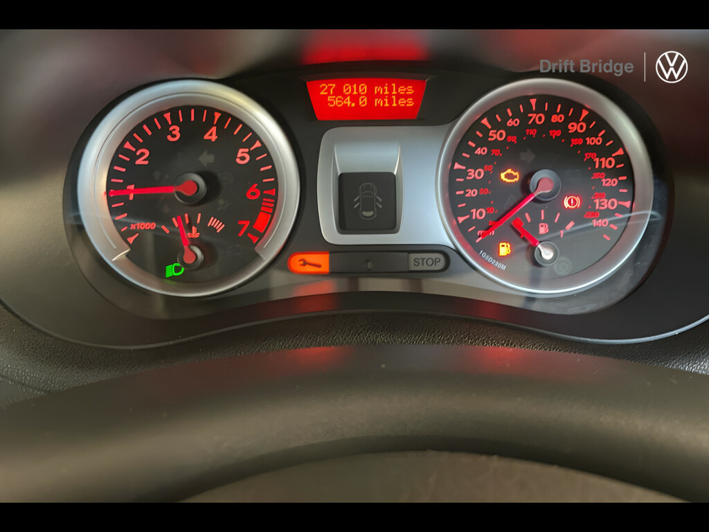 Renault Clio 1.6 Vvt Expression Hatchback Red #13