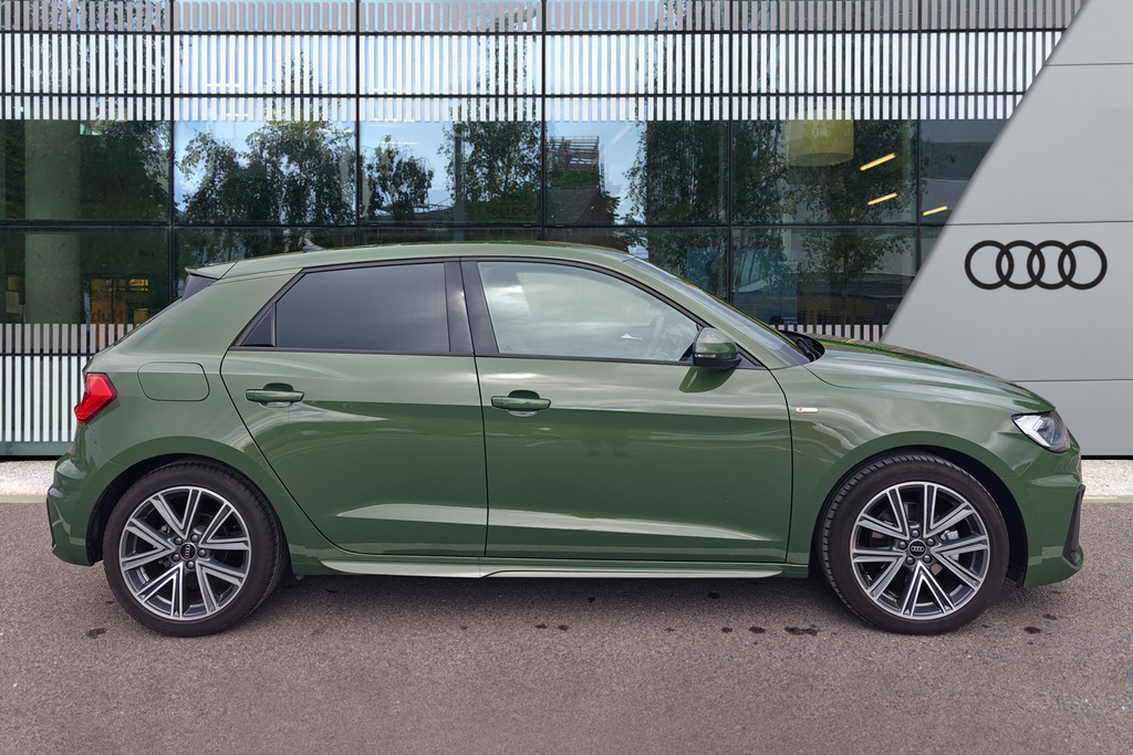 Audi A1 Black Edition 35 Tfsi 150 Ps S Tronic Blue #4