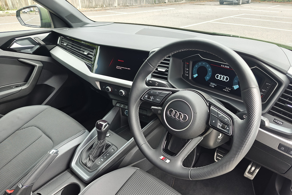 Audi A1 Black Edition 35 Tfsi 150 Ps S Tronic Blue #6