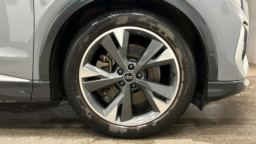 Audi Q4 E Tron 220Kw 50 Quattro 82Kwh S Line YH72JXM Grey #4