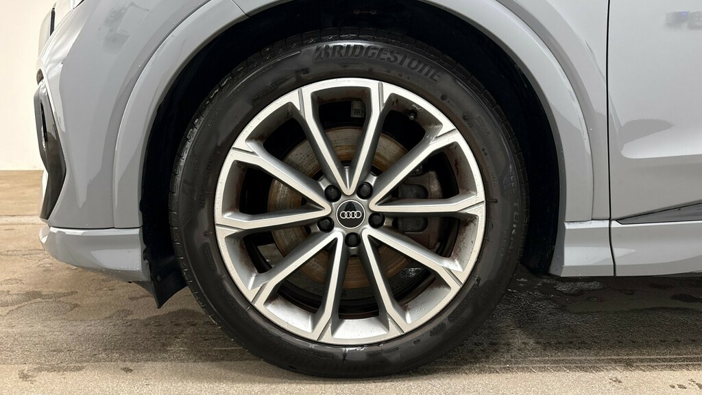 Audi Q4 E Tron 220Kw 50 Quattro 82.77Kwh Edition 1 KM22JMU Grey #3
