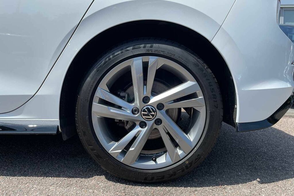 Volkswagen Golf 1.5 Etsi 150 R-line Dsg YP22YRU White #5