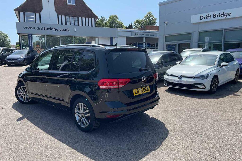 Volkswagen Touran 1.5 Tsi Evo Match Dsg Black #3