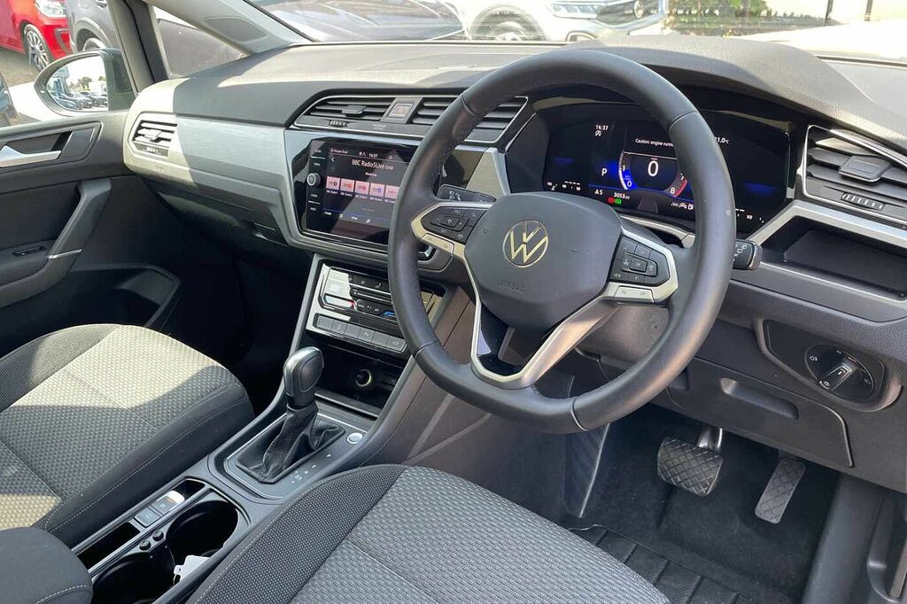 Volkswagen Touran 1.5 Tsi Evo Match Dsg Black #6