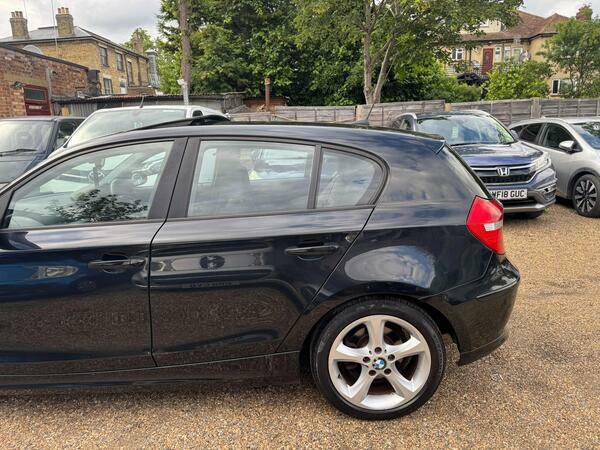 BMW 1 Series Hatchback 2.0 Blue #9