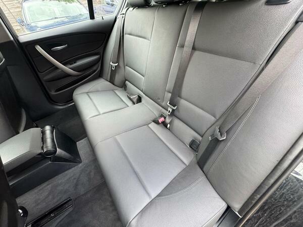 BMW 1 Series Hatchback 2.0 Blue #29
