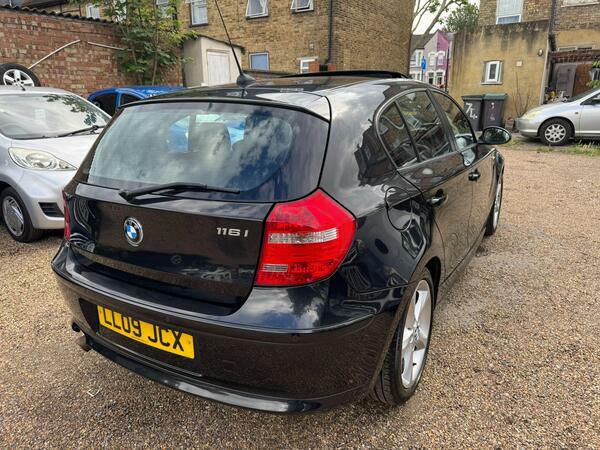 BMW 1 Series Hatchback 2.0 Blue #13