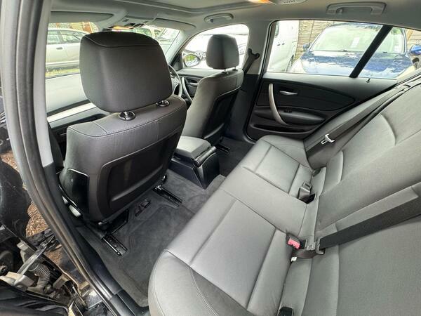 BMW 1 Series Hatchback 2.0 Blue #28