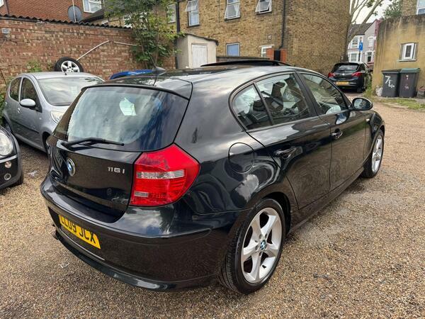 BMW 1 Series Hatchback 2.0 Blue #14