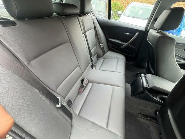BMW 1 Series Hatchback 2.0 Blue #32