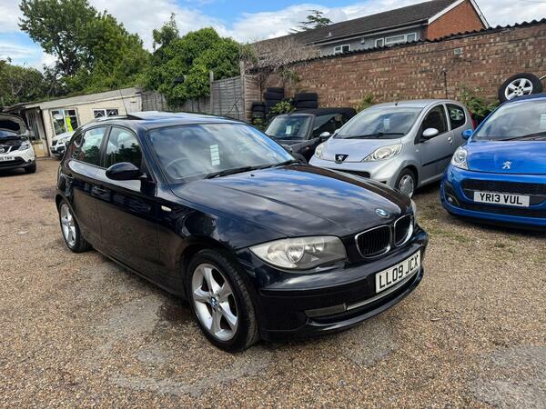 BMW 1 Series 2.0 116I Sport Steptronic Euro 4 Black