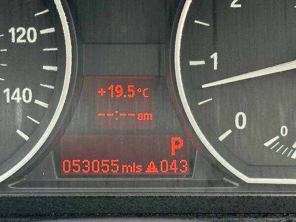 BMW 1 Series Hatchback 2.0 Blue #39