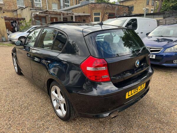 BMW 1 Series Hatchback 2.0 Blue #10
