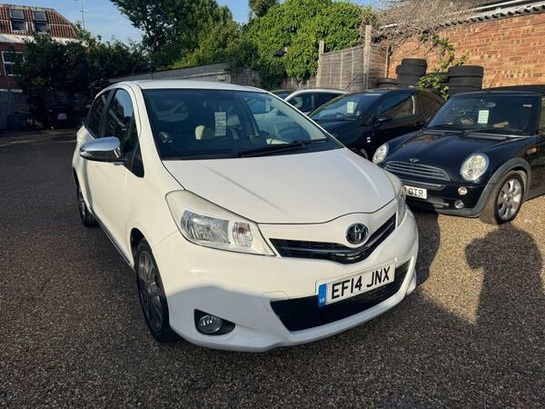 Toyota Yaris 1.33 Dual Vvt-i Trend Multidrive S Euro 5 White #2