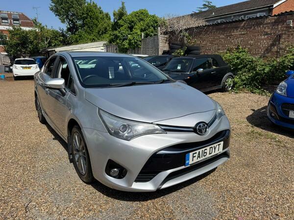 Toyota Avensis 1.8 V-matic Business Edition Cvt Euro 6 Silver #2