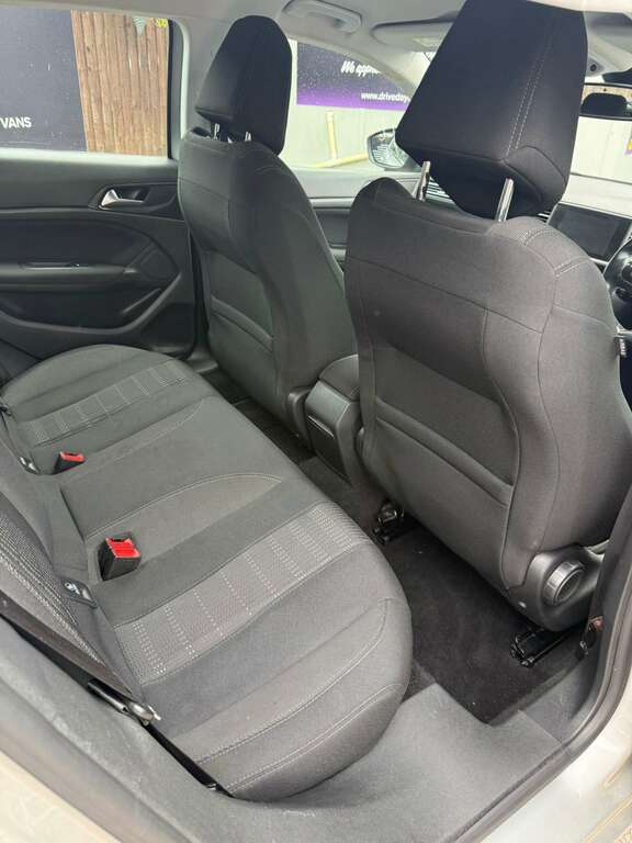 Peugeot 308 Hatchback Black #9