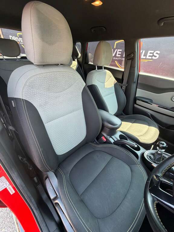 Kia Soul 1.6 Soul Mixx Red #4