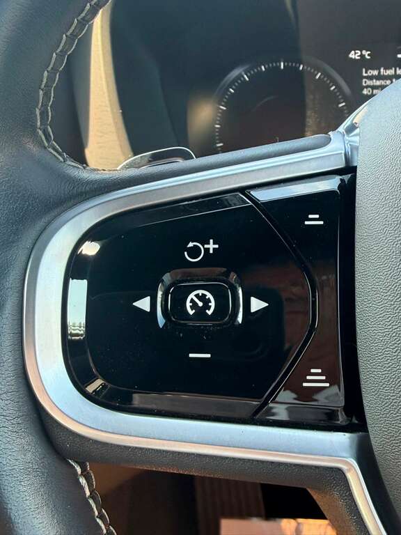 Volvo XC60 2.0 Xc60 R-design B4 Awd 4Wd Black #6