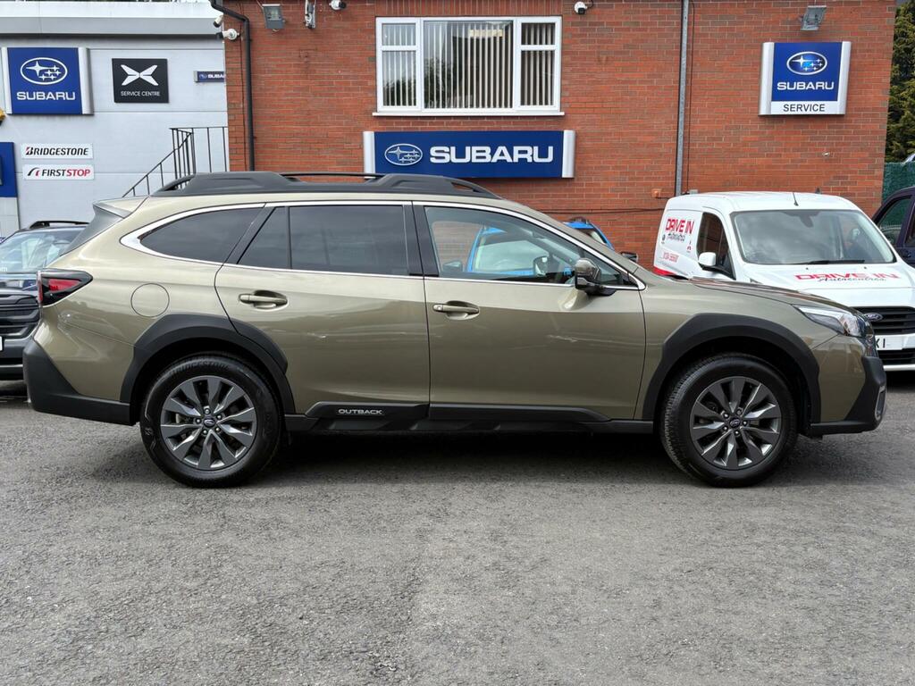 Subaru Outback Outback 2.5I - T White #10