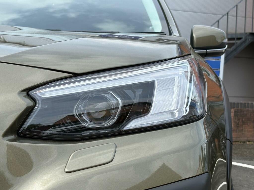 Subaru Outback Outback 2.5I - T White #16