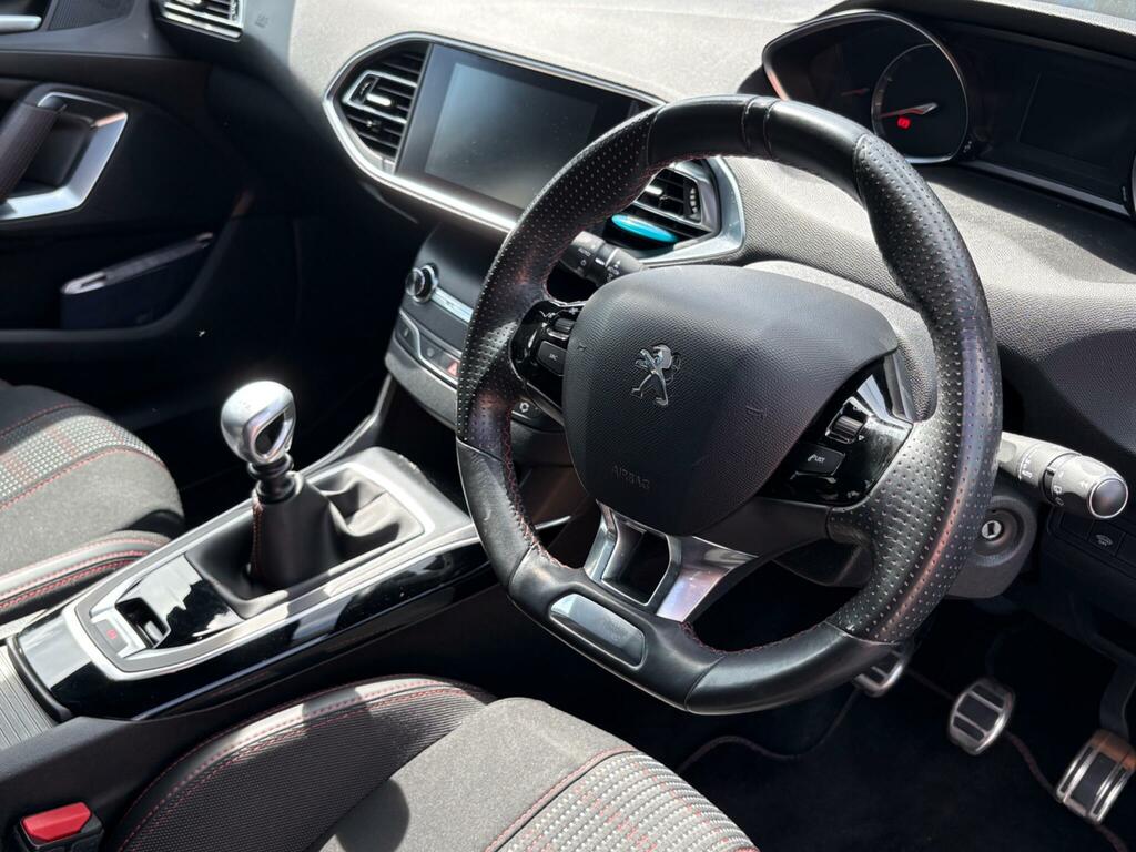 Peugeot 308 Gt Line White #3