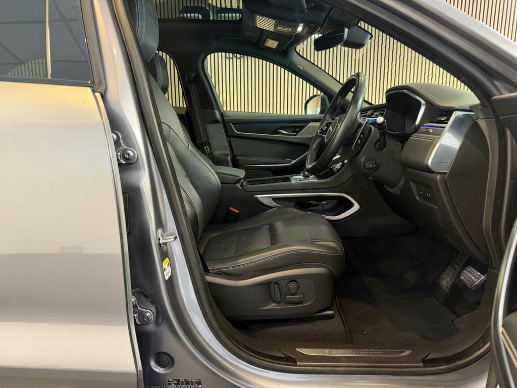 Jaguar F-Pace R-dynamic Black Grey #2