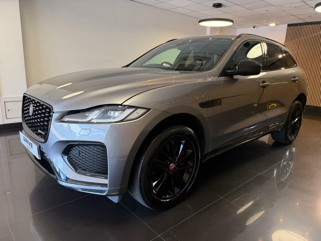 Jaguar F-Pace R-dynamic Black Grey #5